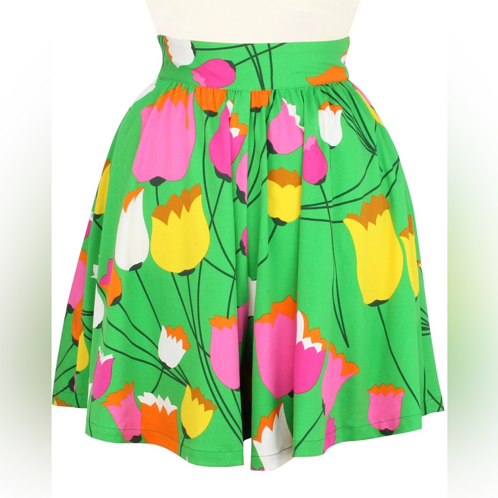 Trashy Diva mod tulips high waisted shorts size 6